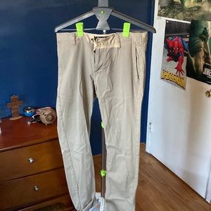 Baggy khaki pants